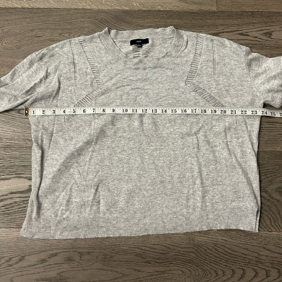 Lightweight distressed sweater by Fate - Picture 5 of 9